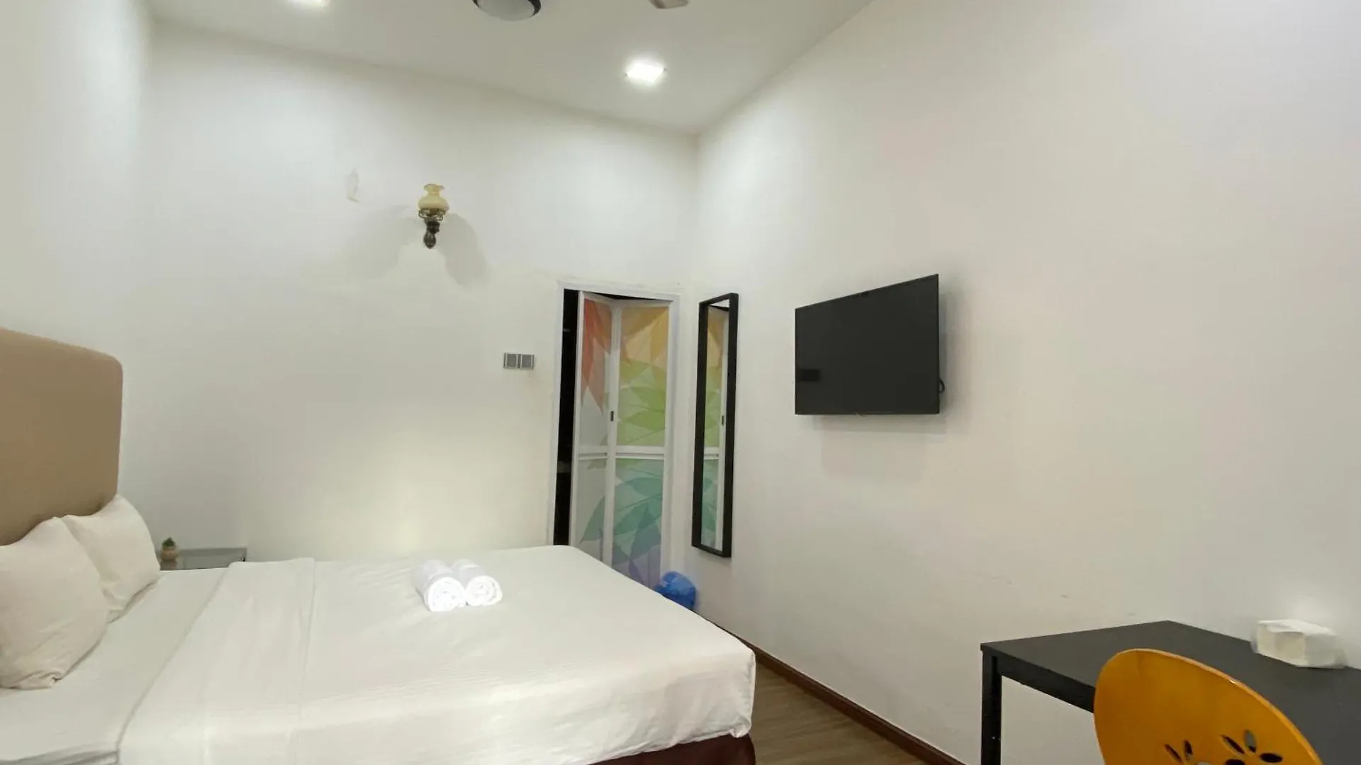 Miharja Studio Private Room With Auto Gate Parking location